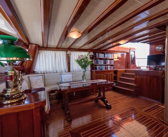 m/s Erato